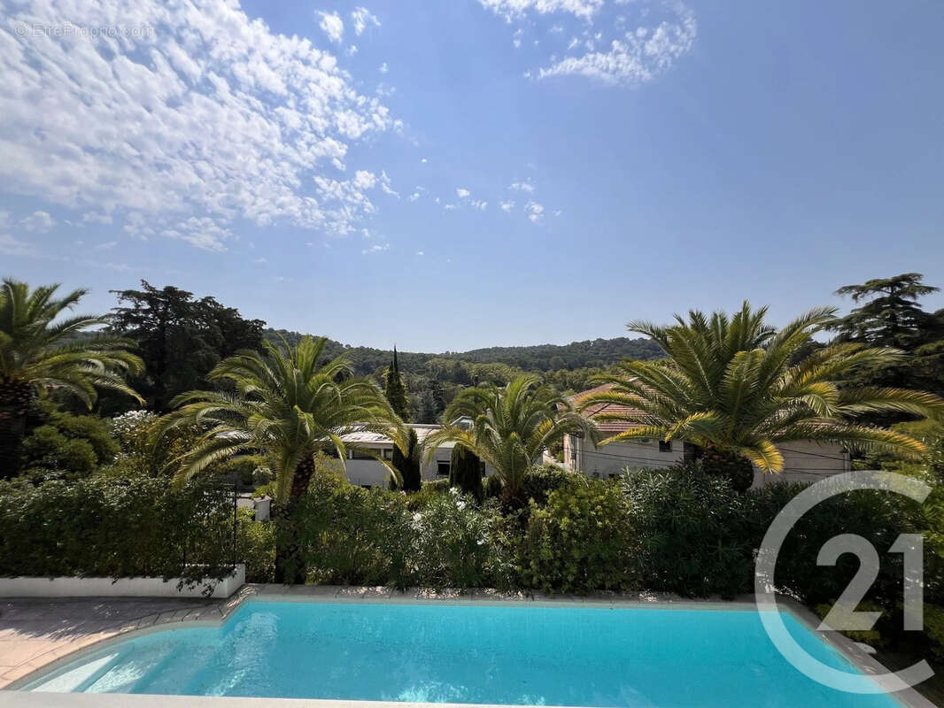 Maison à MOUGINS