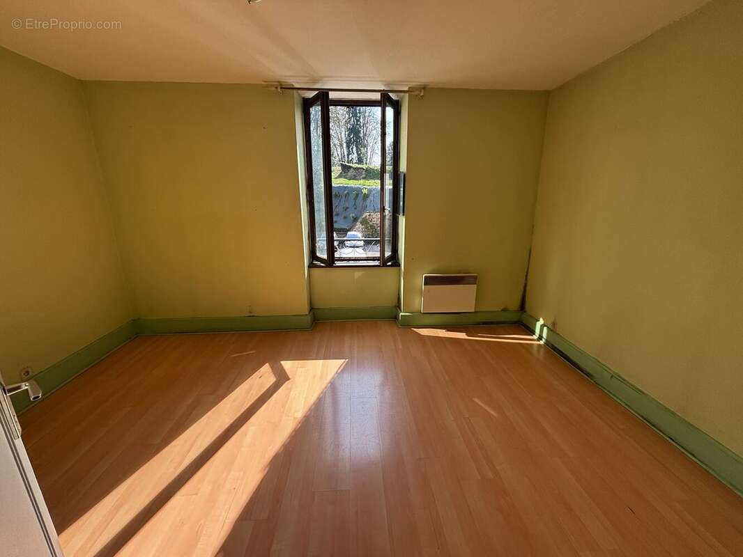 Appartement à PORT-SUR-SAONE