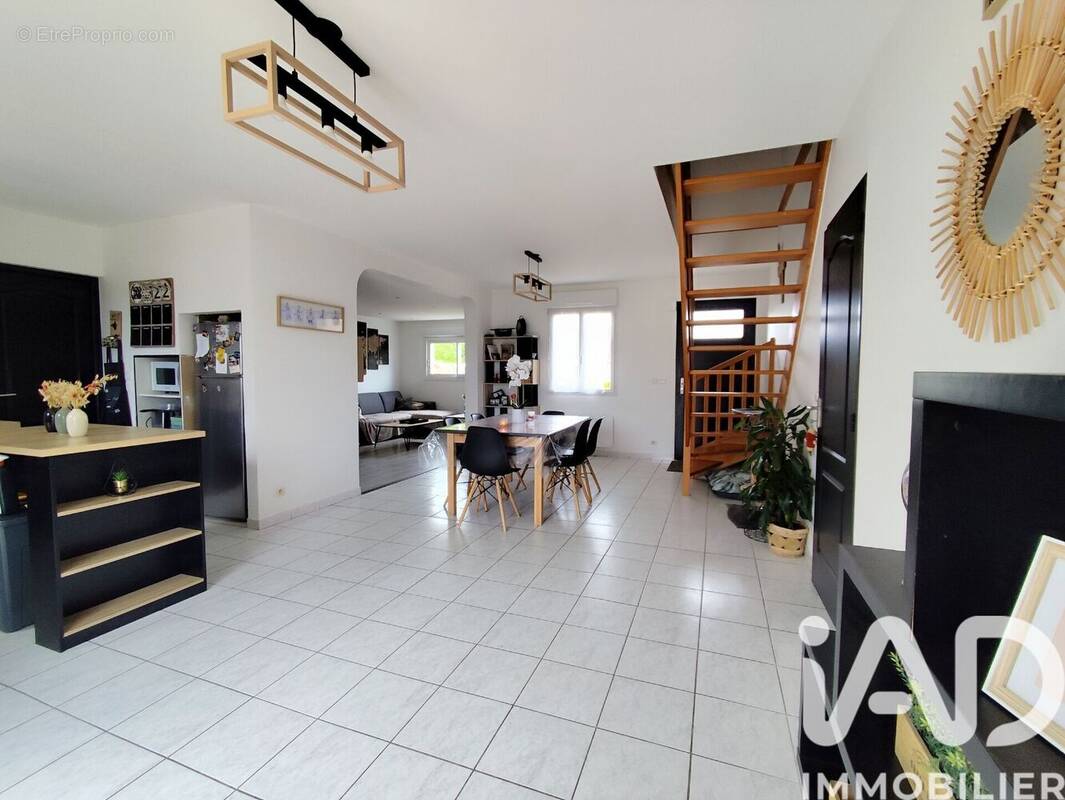 Photo 1 - Maison à BEAUFORT-EN-VALLEE