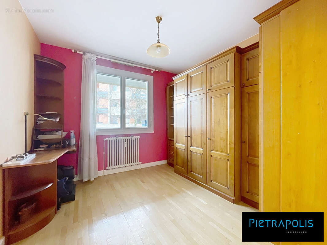 CHAMBRE 2 - Appartement à LYON-7E