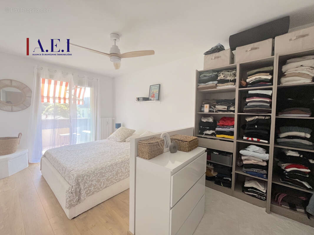 Appartement à SIX-FOURS-LES-PLAGES