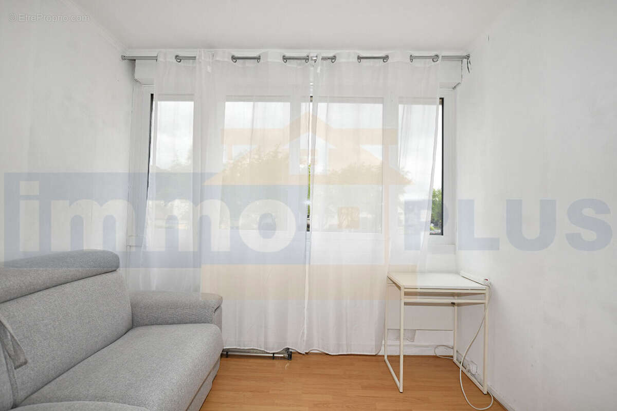 Appartement à FONTENAY-LE-FLEURY