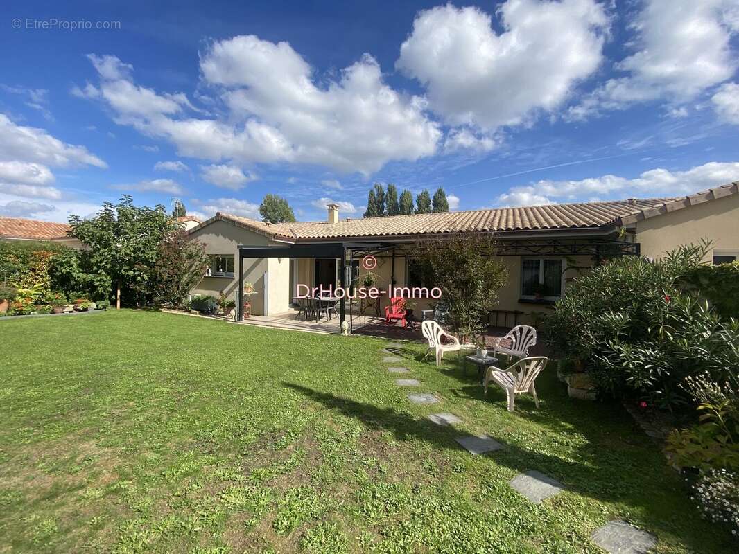 Maison à MIGNALOUX-BEAUVOIR