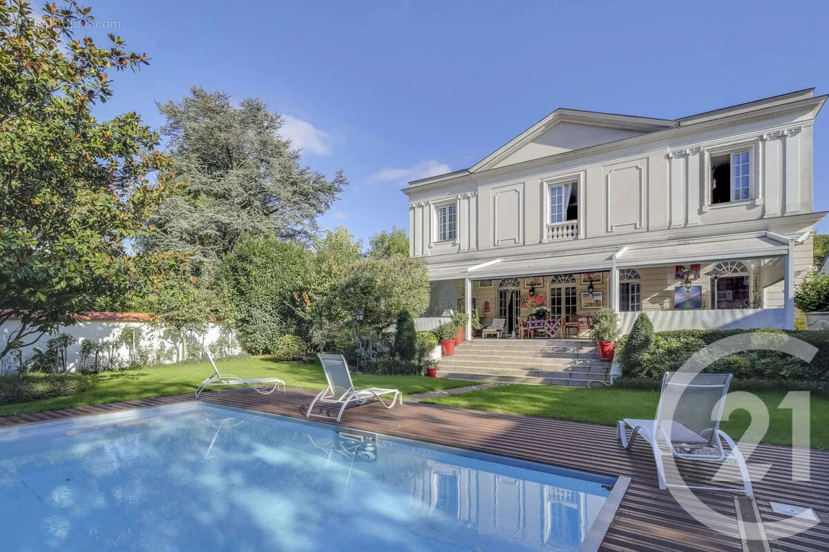 Maison à SAINT-MAUR-DES-FOSSES