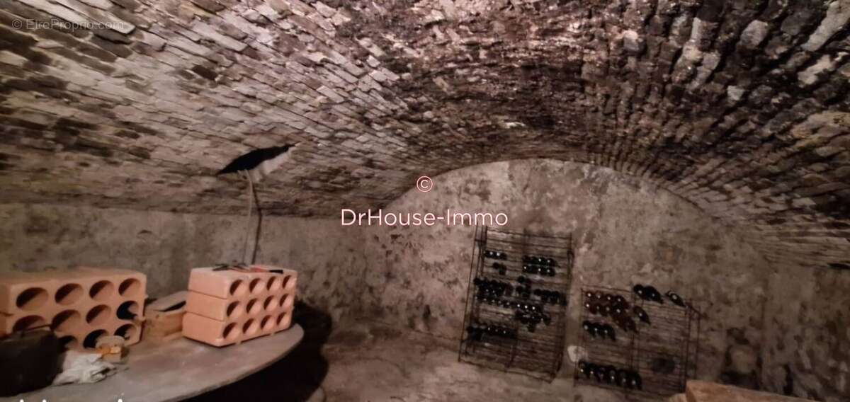 Maison à COURCELLES-SUR-SEINE