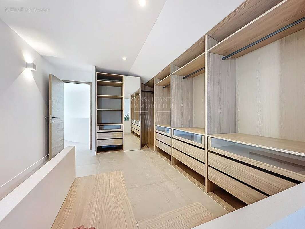 Maison à MANDELIEU-LA-NAPOULE