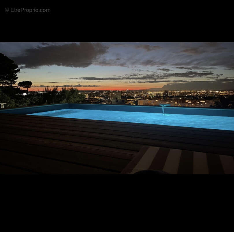 Maison à MARSEILLE-9E