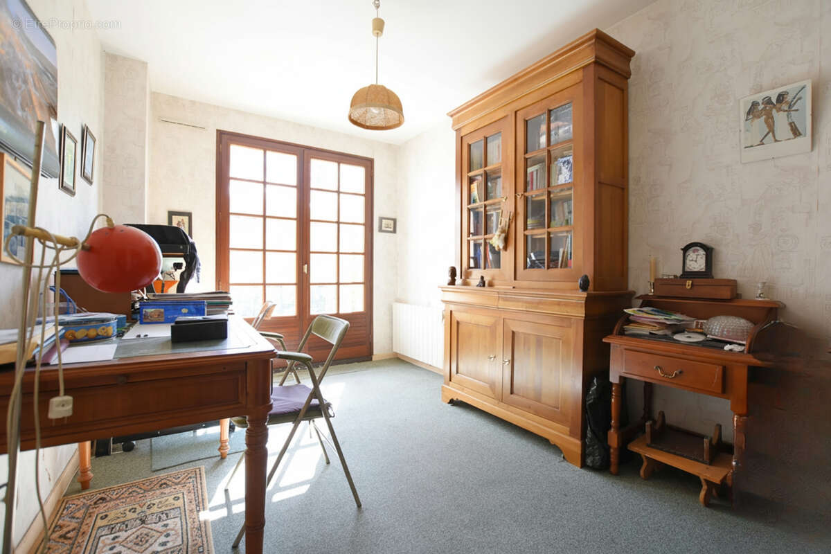 Maison à LES ESSARTS-LE-ROI