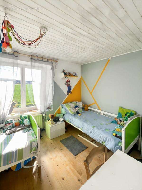 Charmante maison familiale, 5 chambres,  Terrain clos et arboré de 645 m² - photo 15
