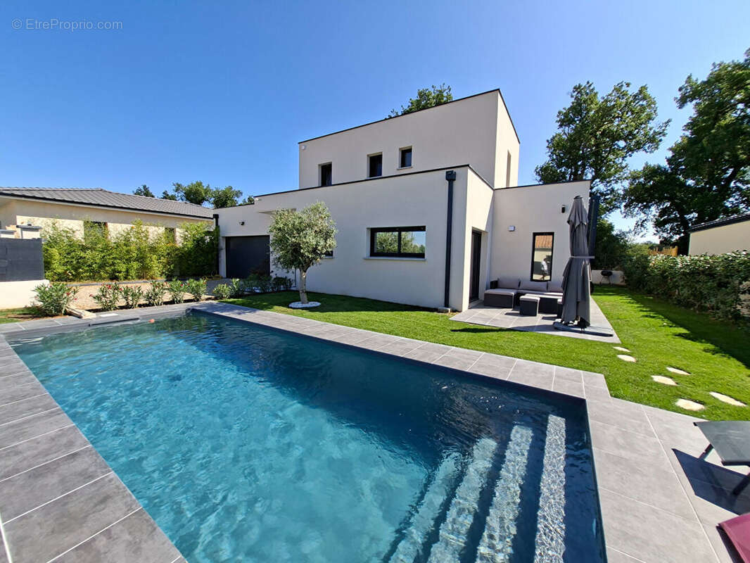 Maison à ROMANS-SUR-ISERE