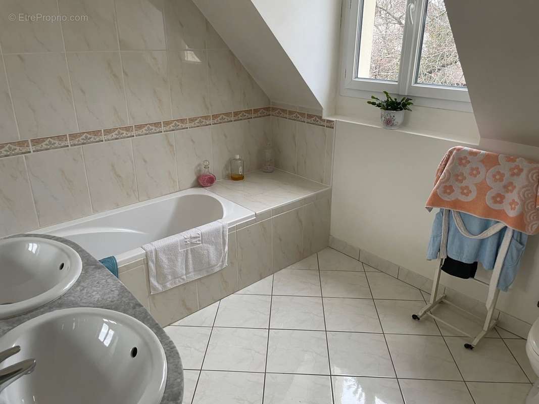 Maison à SARTROUVILLE