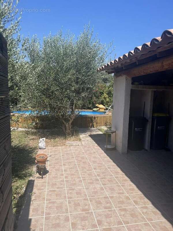 L'agence via immobilier vous propose :a marignane  secteur c - photo 4