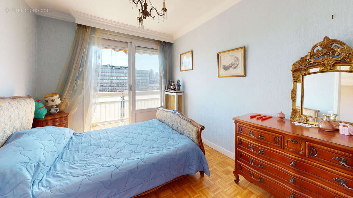 Appartement à PARIS-19E