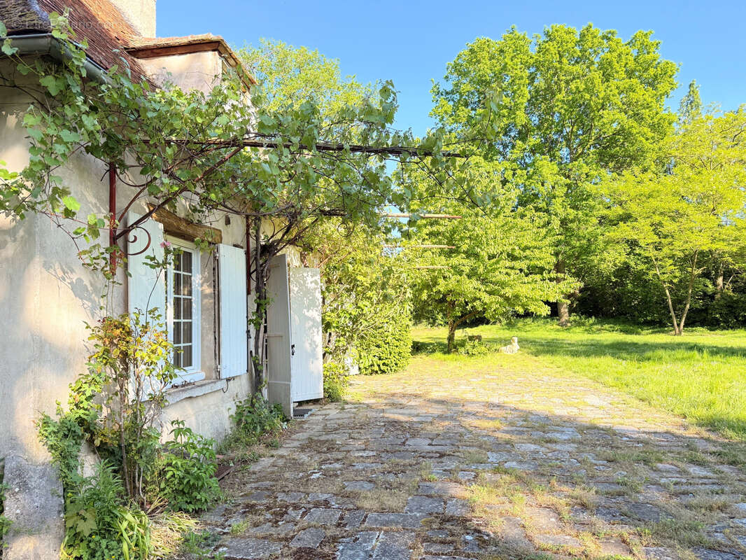 Maison à BAZAINVILLE