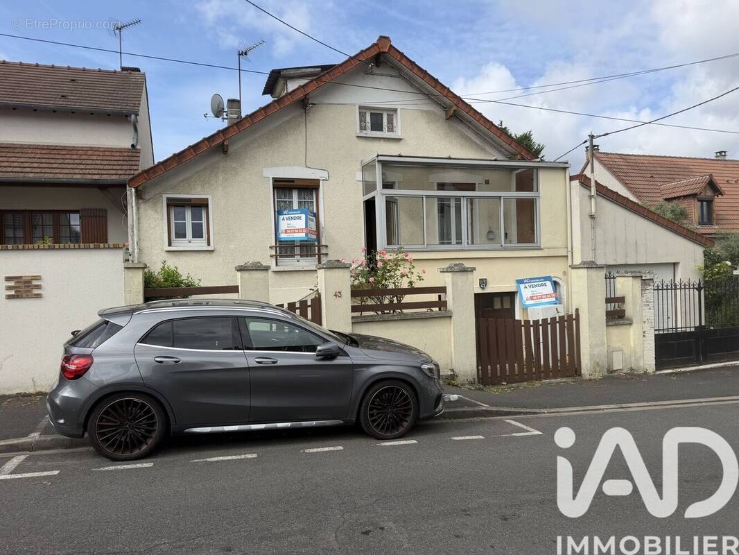 Photo 1 - Maison à MORANGIS