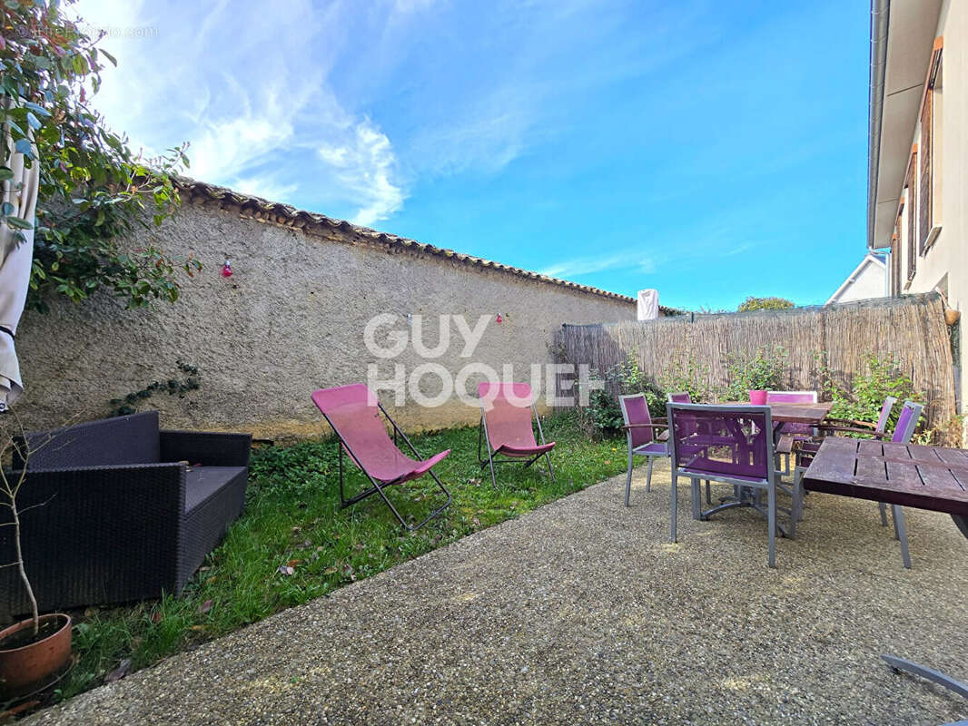 Appartement à RILLIEUX-LA-PAPE