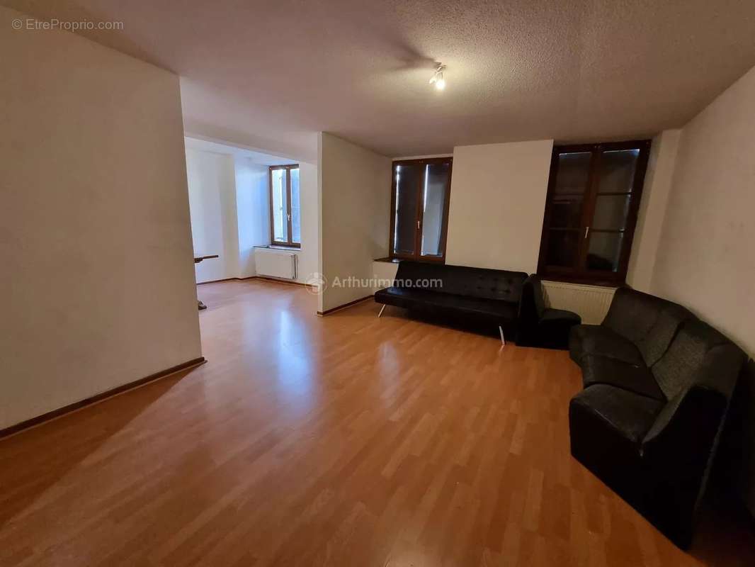 Appartement à NEUFCHATEAU
