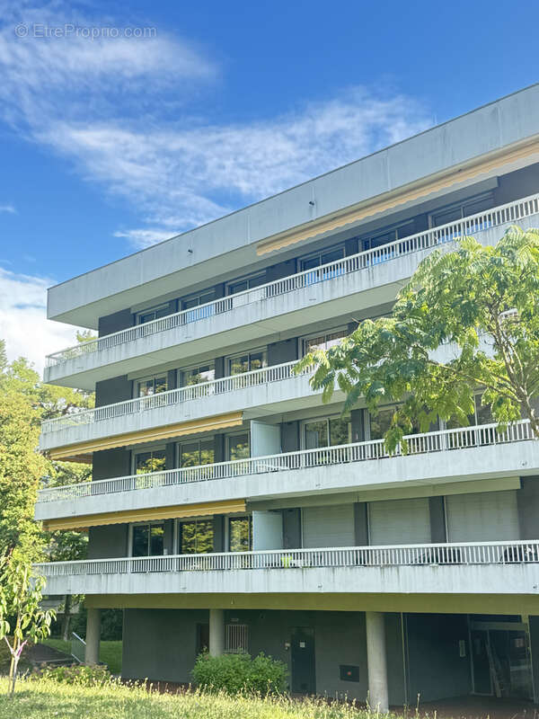 Appartement à MEYLAN
