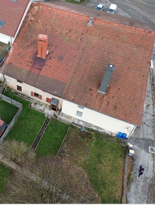 Maison à CHAPELLE-D&#039;HUIN