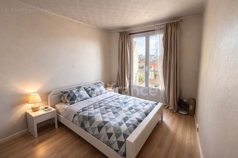 Appartement à LE BOURGET