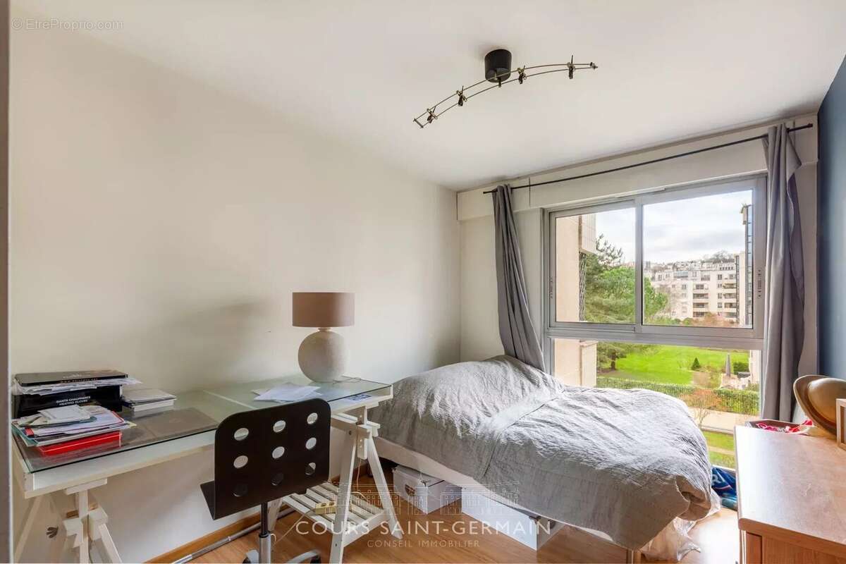 Appartement à SURESNES