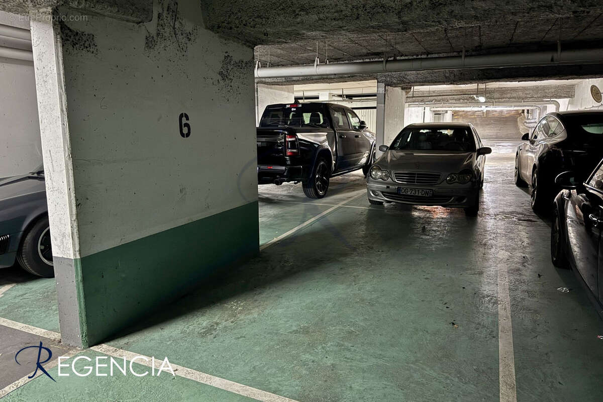 Parking à LEVALLOIS-PERRET