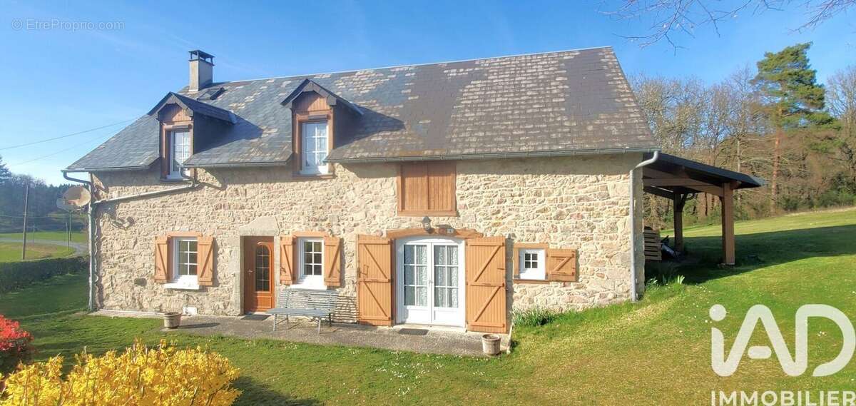 Photo 2 - Maison à NEUVIC