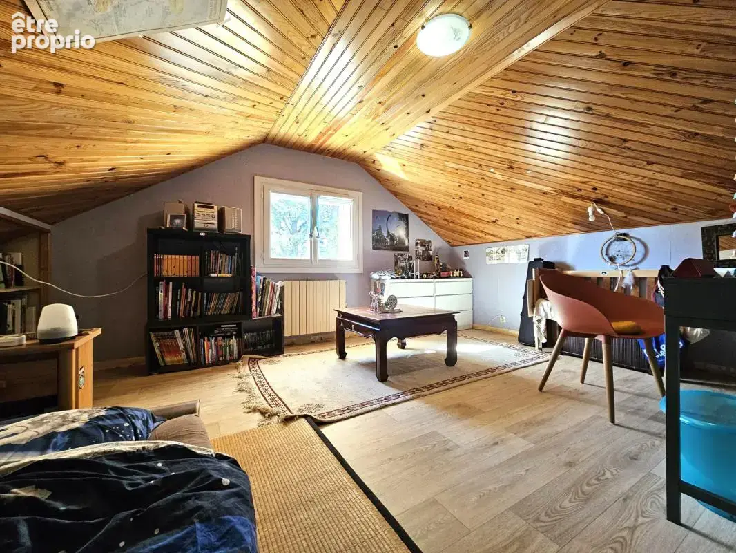 Maison BBC, 4 chambres, une mezzanine, un grand garage sur u - photo 12