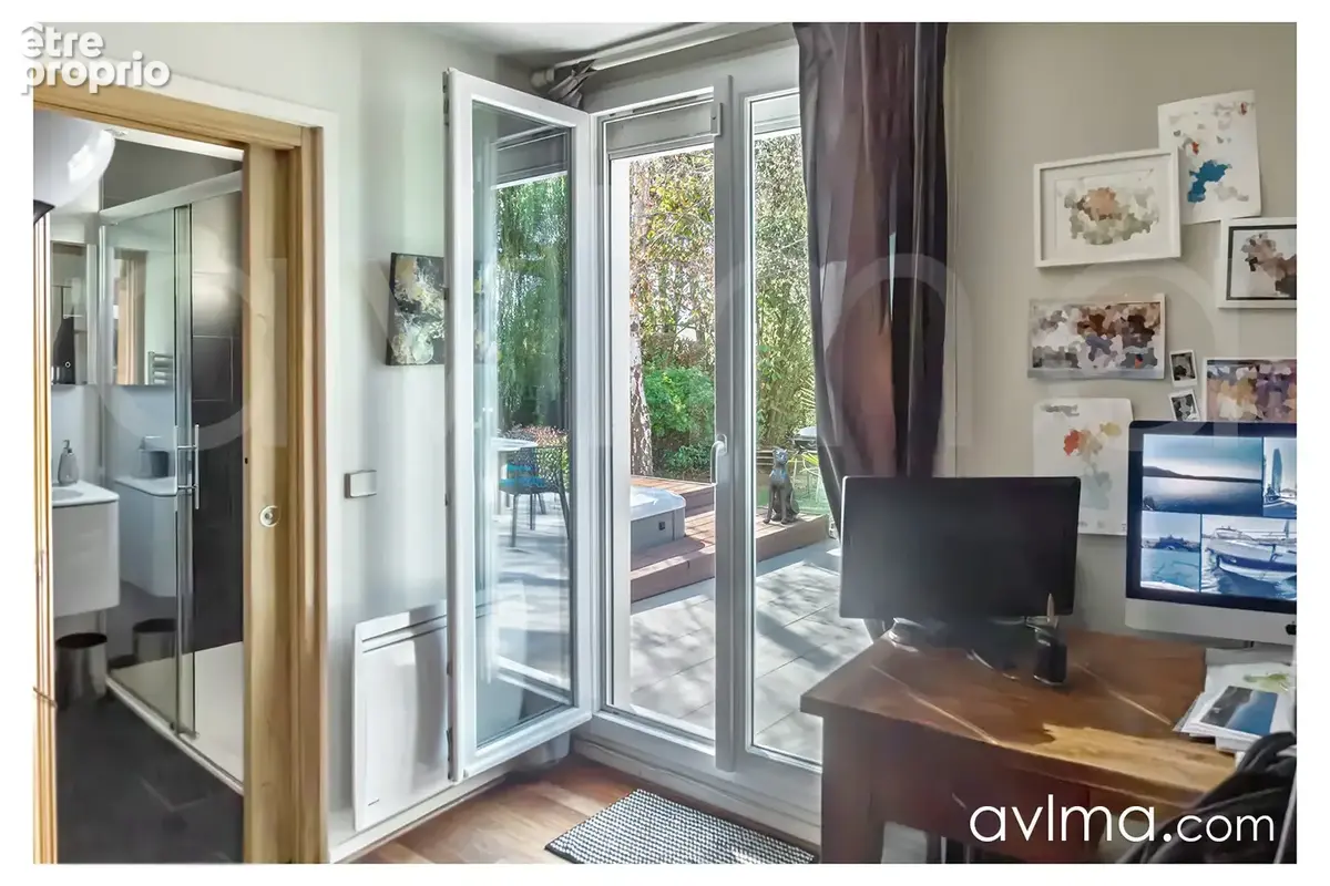 Belle maison familiale sur un terrain de 905m2 avec jacuzzi - Résidence avec tennis et piscine - photo 12