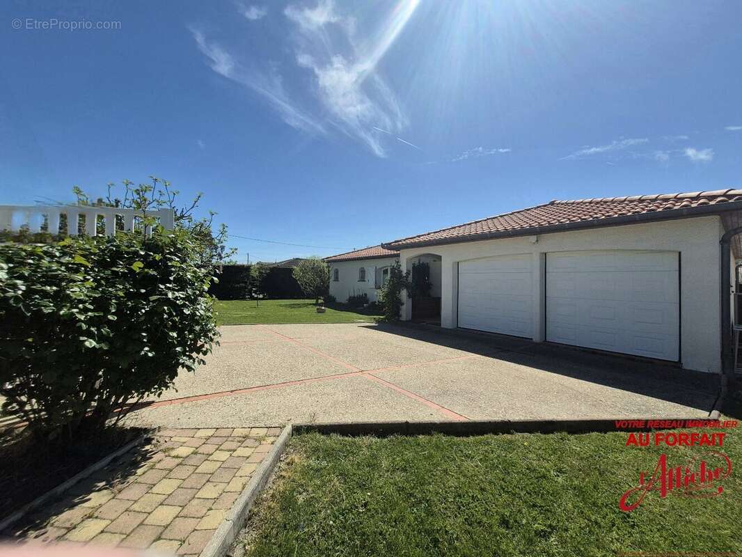 Maison à BRUGUIERES