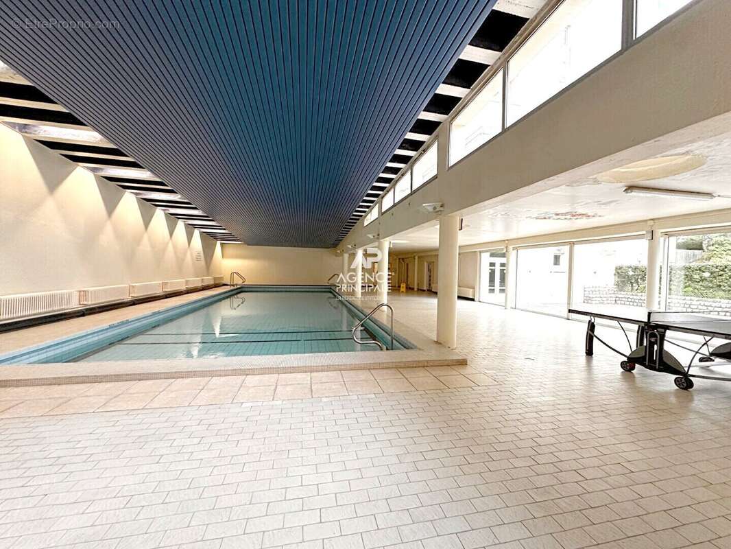CHAVILLE - Rive Droite - Vaste 4 pièces avec jardin et piscine - photo 10