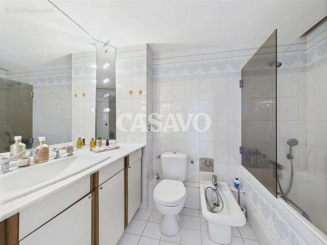 Appartement à PARIS-15E