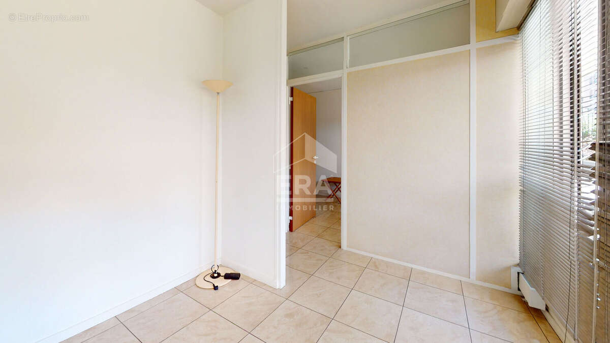 Appartement à PARIS-19E