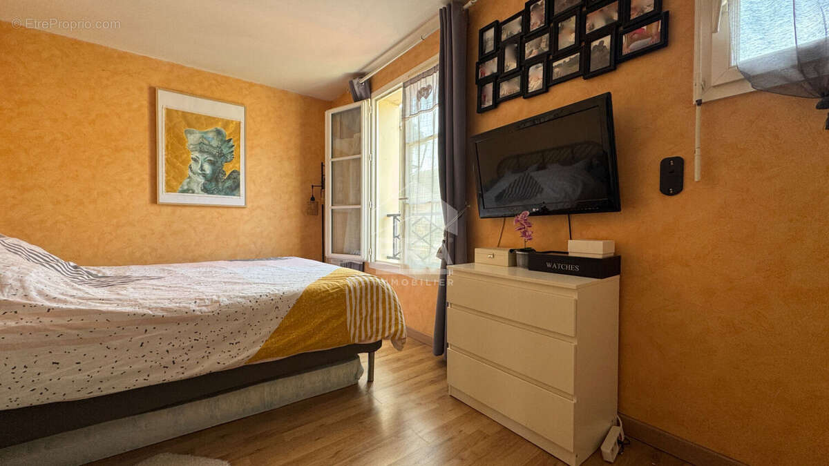 Maison à CORBEIL-ESSONNES