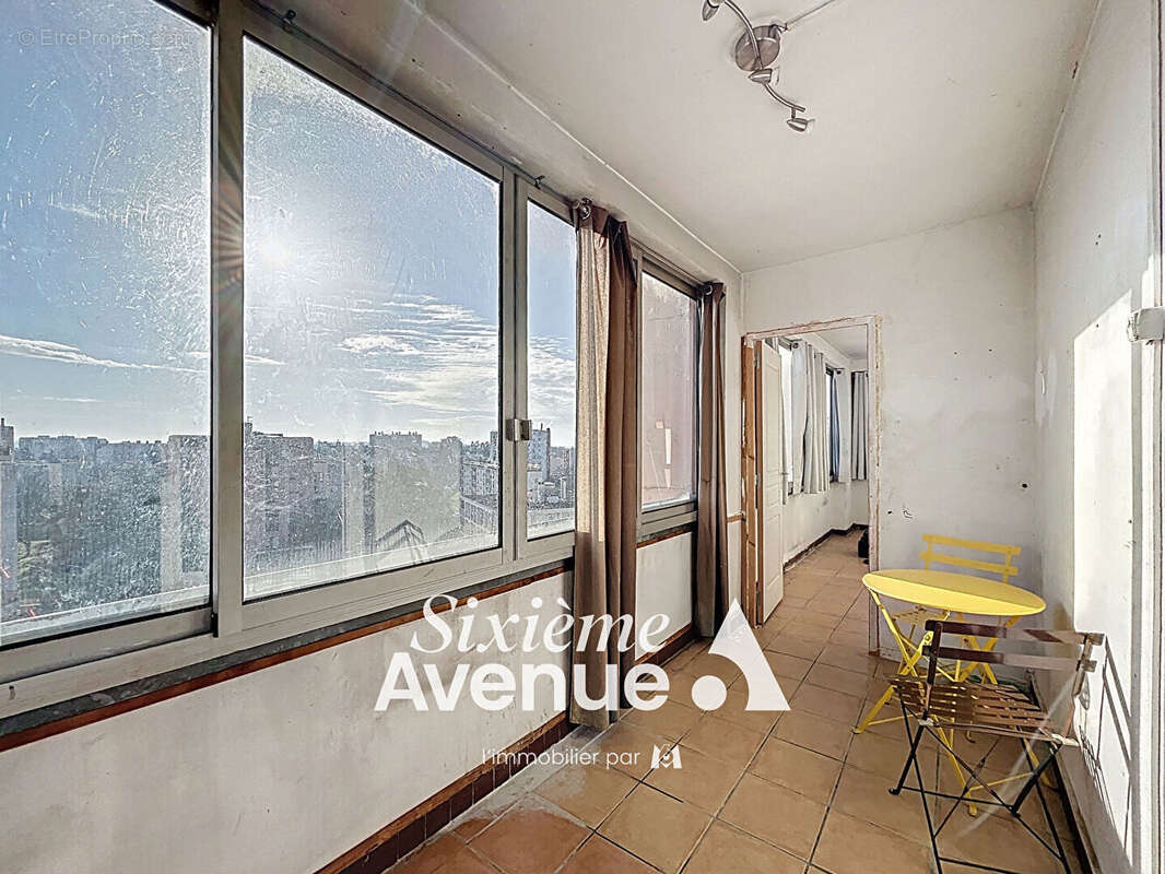 Appartement à DECINES-CHARPIEU