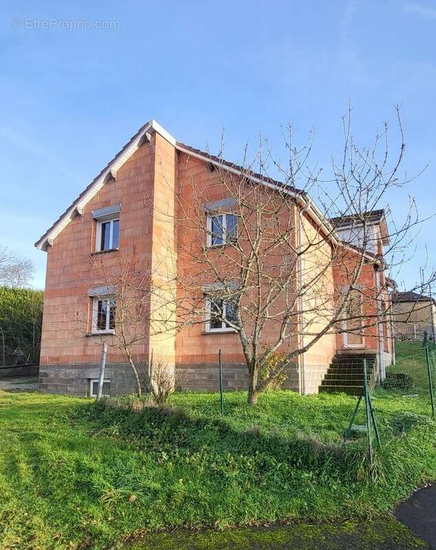 Maison à ESCLES