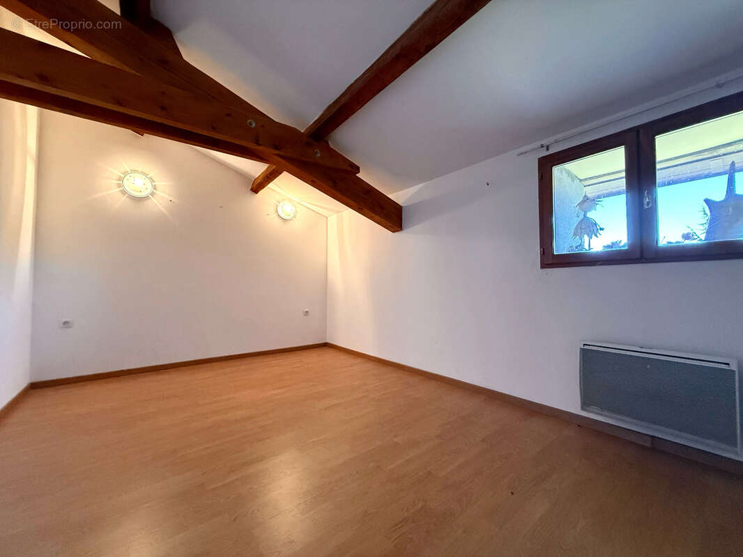 Appartement à LE CAYLAR