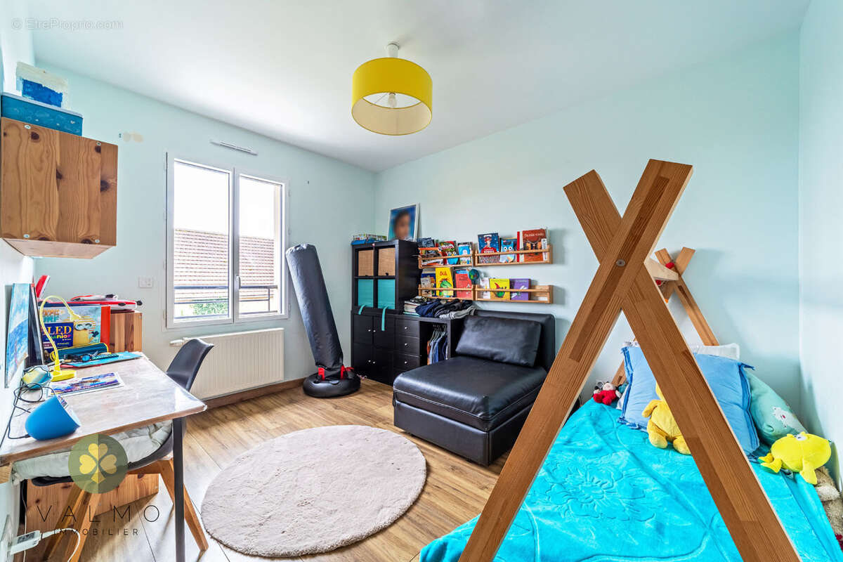 Maison à DAMMARTIN-EN-SERVE