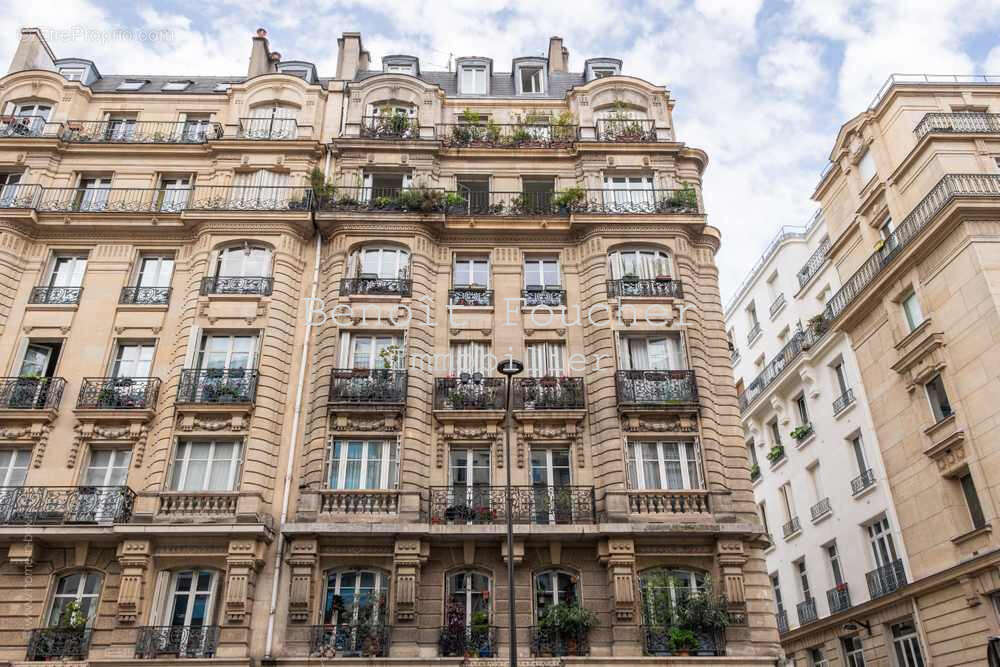 Appartement à PARIS-18E