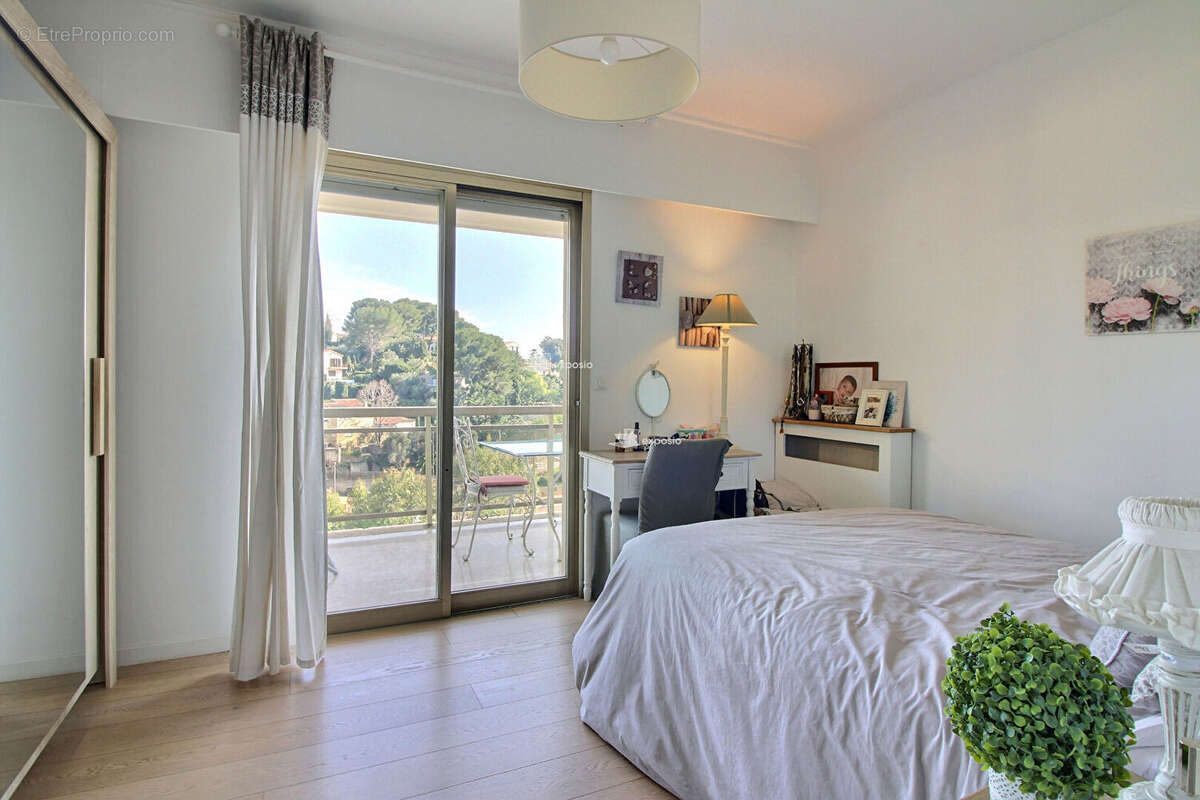 Vente appartement 3 pièces Le Cannnet - photo 9