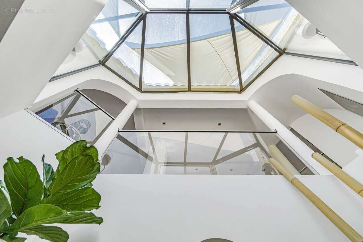 Villa d’exception à Tourrettes avec vue spectaculaire - photo 16