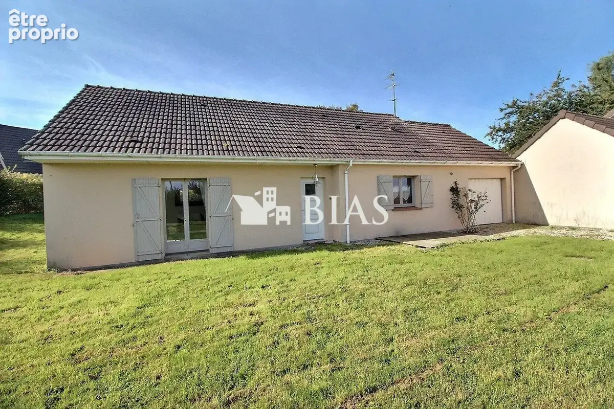 Maison à LA FEUILLIE