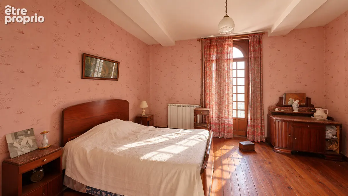 Exclusivité - Architecture à rénover - 1850 - Maison de village et jardin secret - photo 8
