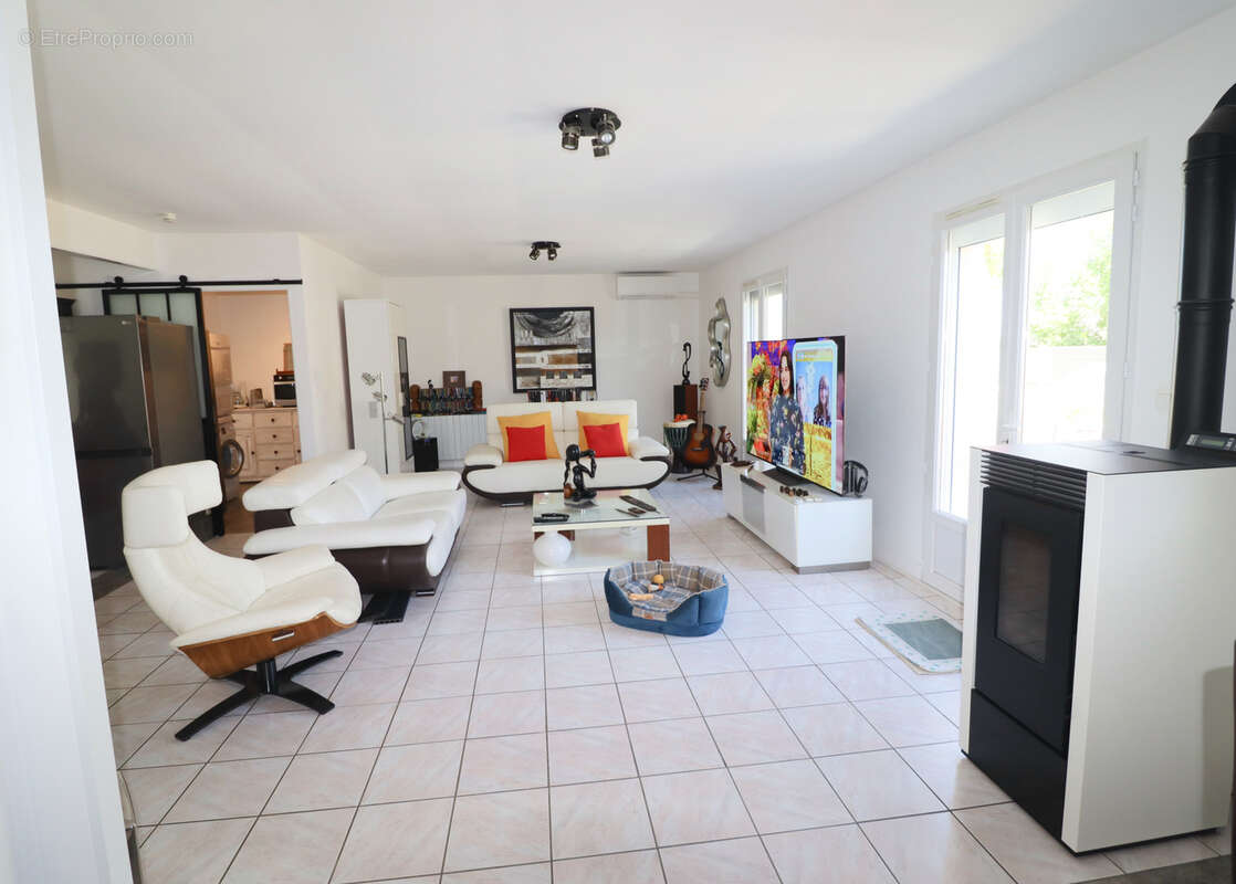 Maison à MESCHERS-SUR-GIRONDE