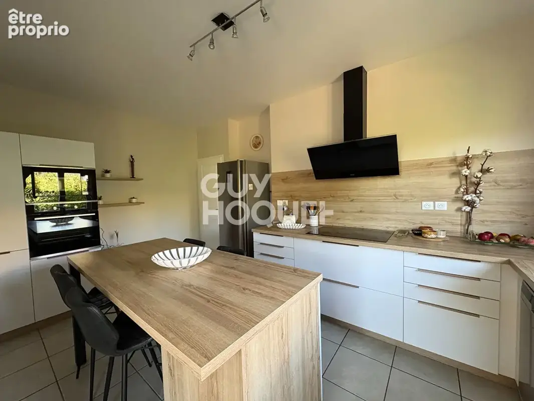 Propriété familiale 225 m² avec piscine et garage - photo 7