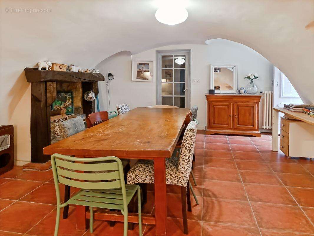 Maison à LES MEES