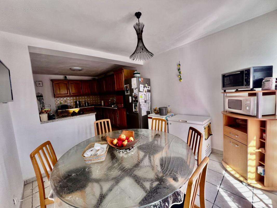 Maison à SAINT-GILLES