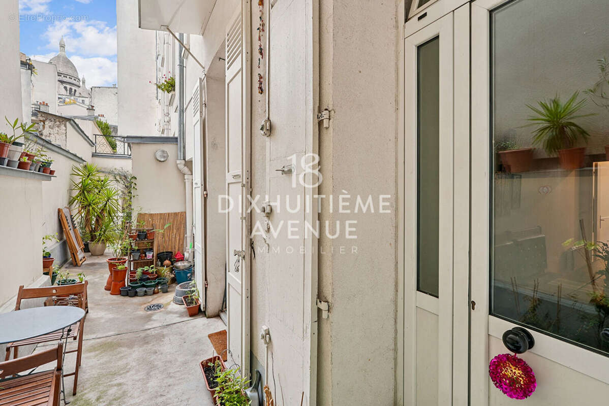 Appartement à PARIS-18E