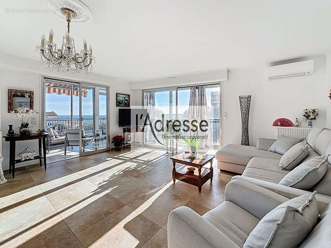Appartement à VALLAURIS
