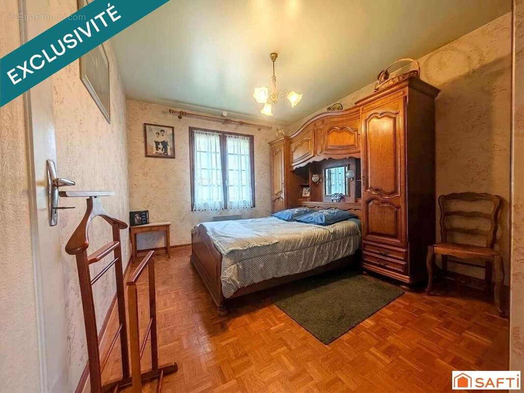 Maison 210 m² à Coulanges-La-Vineuse  - photo 9